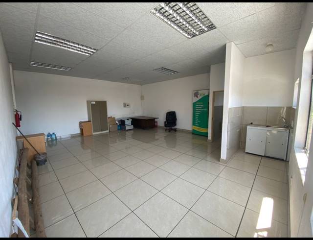 53M² BUILDING TO LET IN RUSTENBURG CENTRAL